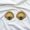 Bijou de bouton Coquille dorée