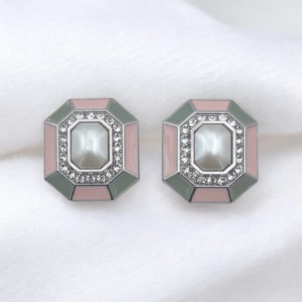 Bijou de bouton Majesté argenté pastel