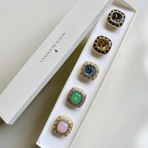 Boutonnière Reine au pluriel