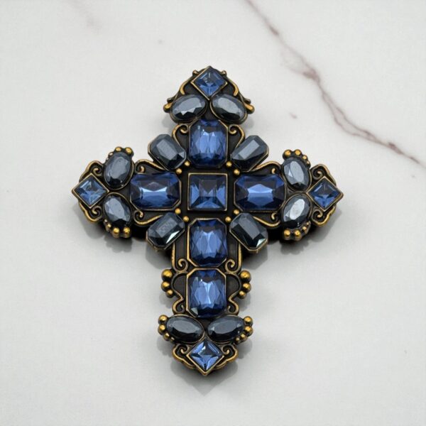 Clip Croix Versailles Minuit