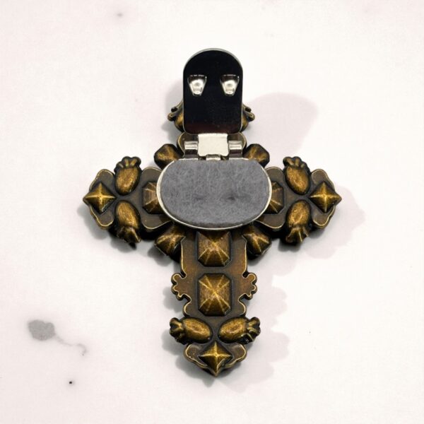 Clip Croix Versailles Minuit