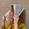 Foulard  "entre Tulle et dentelles"  fleurs de fraisier