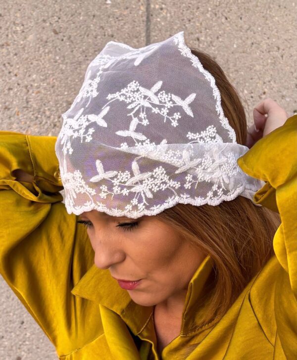 WhatsApp Image 2026-05-02 at 13.36.13 Foulard "entre Tulle et dentelles" Gypsophile