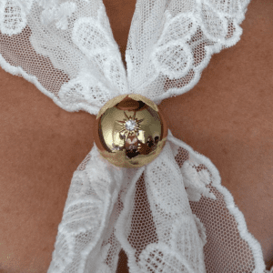 Anneau de foulard Dôme serti de son strass