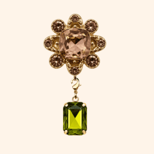 Bijou de bouton pétales rosés et sa pampille interchangeable vert olive