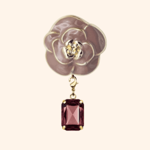 Bijou de bouton NICOLE Poudrée NUDE & sa Pampille Cabochon AMARANTE Bijou de bouton NICOLE Poudrée NUDE & sa Pampille Cabochon AMARANTE
